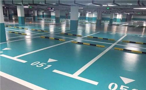水磨沟水磨沟环氧地坪中涂：构筑坚固地面的关键环节